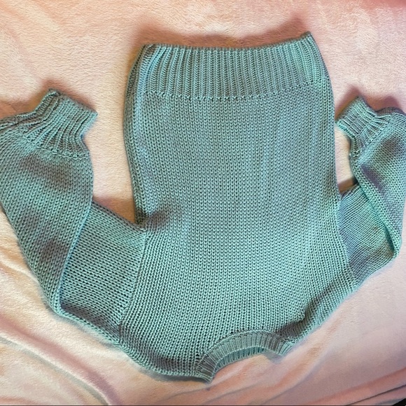 Woman’s Blue Knit Sweater - Picture 3 of 4